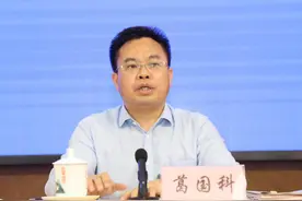 生于1977年，他或成全国地级市第二年轻市长图片
