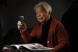 88岁女摄影师晓庄，专拍长江70年图片