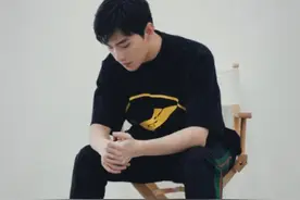 杨洋在线问“yyds”是什么意思遭粉丝调侃：杨洋单身图片