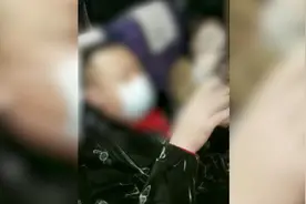 男女将高铁座椅靠背调最低影响后座，拒绝调整并爆粗口视频封面