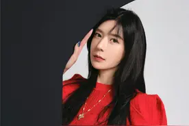 模特周韦彤1个月暴瘦25斤！12天只喝水？这种减肥方法一点都不科学图片