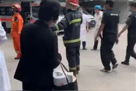 广东潮州一医生在医院坠楼身亡，院方：生前患有抑郁症，已进行防范，令人惋惜图片
