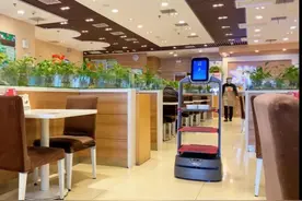 猎户星空机器人上岗嘉和一品 日均送餐近百次图片