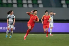 打不倒的中国女足：有一种坚韧，名字叫王霜图片