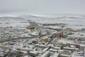 4月若尔盖下雪了！“倒春寒”迎来如絮飘雪图片