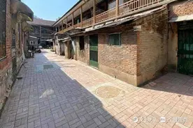 正在改造！济南天桥东街半边巷老建筑旧貌换新颜图片