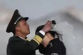 攀升5418米！“我想见你，不远万里”……网友：我又相信爱情了图片