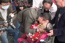广东八旬阿婆5岁被卖到桂林当童工，离乡84年终与亲人相聚图片
