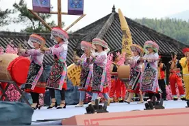 重庆特产传说（493） | 万盛祝家山苗族服饰：“绣在苗族身上的历史”图片