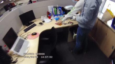 运营商“内鬼”作恶！团伙注册倒卖微信号250万个非法牟利近亿元