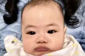 人类幼崽的模仿能力有多强？你根本意想不到，哈哈哈哈哈图片