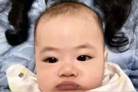 人类幼崽的模仿能力有多强？你根本意想不到，哈哈哈哈哈图片
