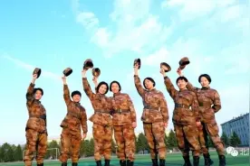 女兵——短发青春，别样芳华图片