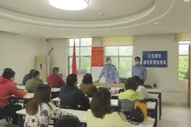 仁化交警“送考下乡”，800多人家门口考驾照图片