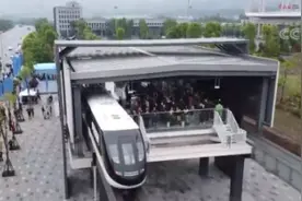 无人驾驶轨道交通“云巴”在重庆市璧山区开通运营图片