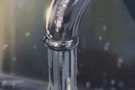 尿液中突然出现“泥沙”，杭州一男子竟乐坏了图片