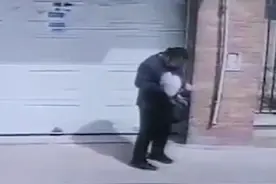 24个快递包裹暂放路边，被过路老太全拿走了，快递急得全城寻人图片