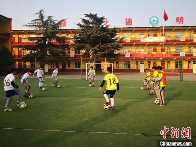 抓了20多年，中国足球为啥还不行？