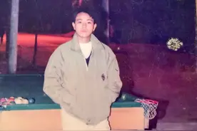 网上找30年前帅如郭富城的湖南工友，找到一枚沧桑大叔，大叔：我以前确实挺帅的图片