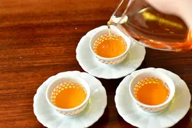 “一两黄金一两茶”谁炮制了几十万元一斤的“天价茶”？图片