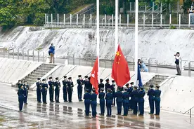 画里有话｜香港正步走图片