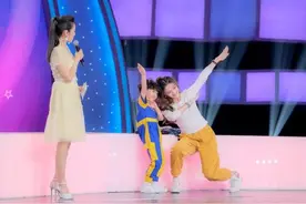 播音员爸爸给5岁女儿撑场 代班主持人 管彤绿泡泡面临“下岗危机”图片