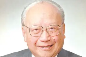 论文“不必参考任何文献”的钱伟长百米跨栏13秒4，曾入选国足图片