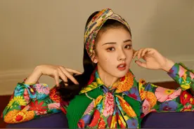 可盐可甜！宋祖儿复古大片曝光 恍若油画中的少女图片