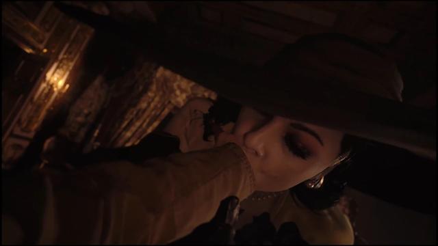 cf生化危机无敌版（生化危机8新实机演示 被吸血鬼夫人追杀好刺激）