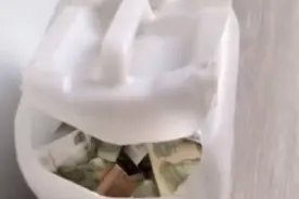 爸爸十几年巨额私房钱藏酒桶，孩子衣柜内偶然发现“一锅端”图片