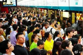 广州地铁10天内发生5起故障延误图片
