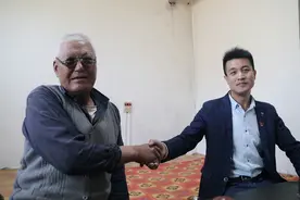 我送高科技电热炕到班彦村图片