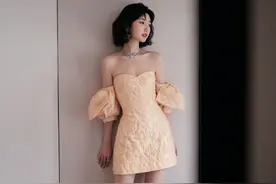太养眼！毛晓彤晒性感美照 秀魔鬼身材肤白貌美图片