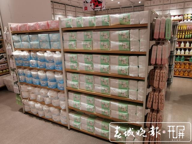 你还在用毛巾擦脸吗？一次性洗脸巾已悄然覆盖昆明商超、便利店