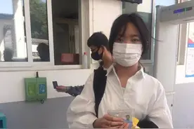 洛阳洛龙区城管综合执法大队：捡到失物归还 平凡岗位显美德图片