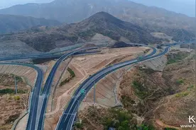 沿着高速看中国·穿行太行⑥ | 猫村“狗小”图片
