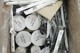 民警工作时间点奶茶？民警：每杯都是真情，必须买图片