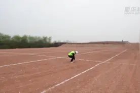 变废为宝！建筑垃圾变身高速公路视频封面