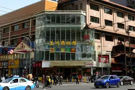 兰州照相馆，承载一代兰州人的“黑白光影”岁月图片