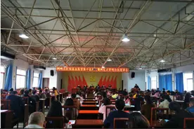 湖北鹤峰县开展医保基金监管集中宣传月活动 守护百姓“救命钱”图片