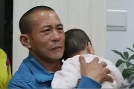 不寒而栗！爸爸带刚认识的女子回家吃饭后，9月大女儿就不见了…警方：这样晒娃要小心图片