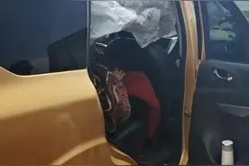 正常行驶中安全气囊竟自动弹出致乘客受伤 厂家：确有隐患可免费升级图片