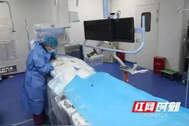 六旬女子肺癌晚期“免疫+靶向”治疗为其解除痛苦图片