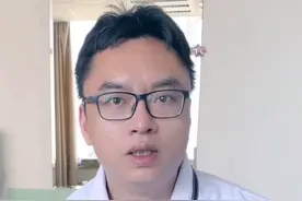 宝宝老吃手，应该怎么办?视频封面