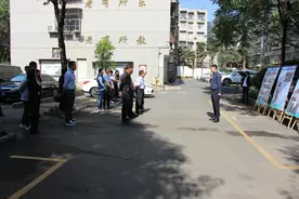 区人大到寥廓街道视察老旧小区“改扩翻”工作图片