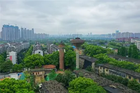 2秒！老水厂废旧水塔成功爆破拆除图片