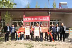 锣鼓喧天送喜报 高唐两兄弟军营齐立功图片