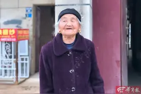 西安101岁健康乐观老人，“我喜欢吃肉，自己起了外号‘肉王’。”图片