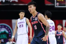 纵观CBA｜总以为赵睿是“刺头”，他却在悄然间成熟又诚恳图片