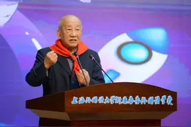 全国中小学生“太空课堂”泰安科普行暨“寻找少年航天员”科普活动启动图片